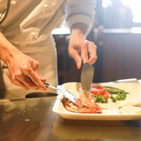Cooking classes are an auction item that's sure to please at your next art auction.