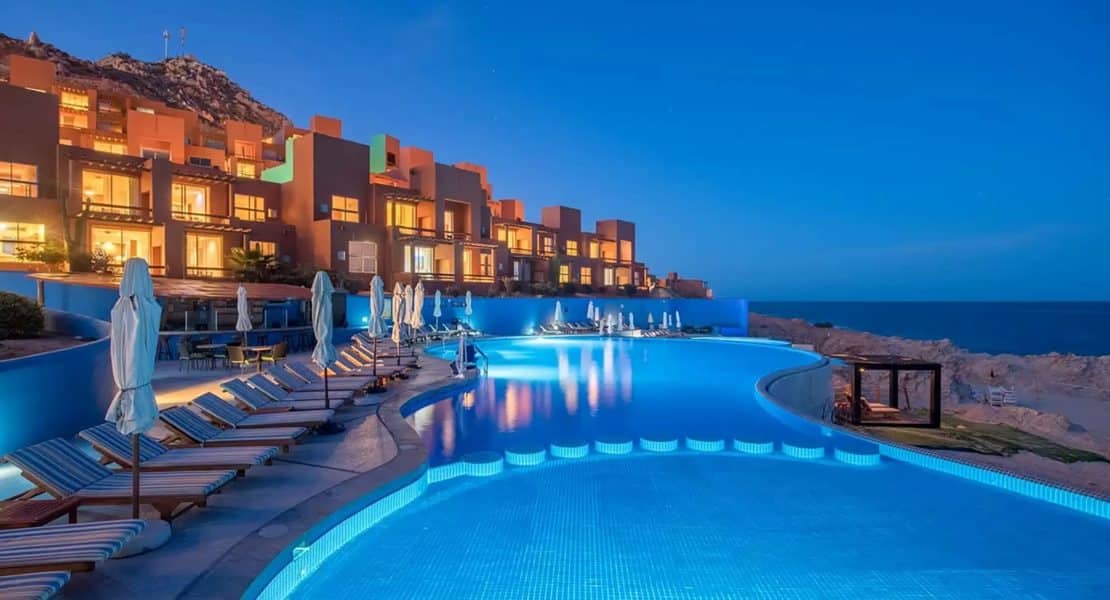 Beachfront Resort in Los Cabos or Puerto Vallarta
